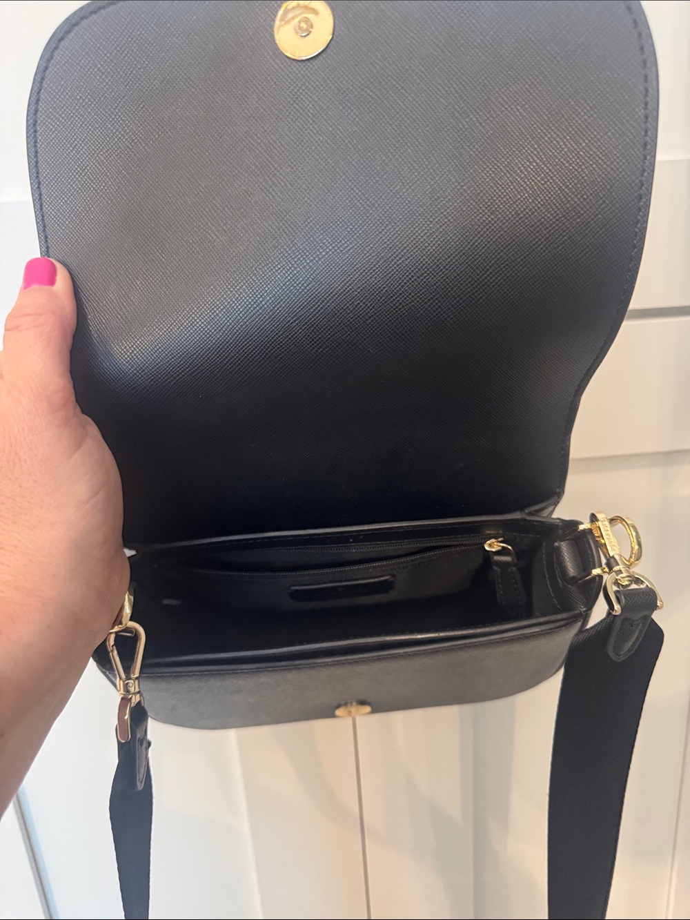 Kate Spade Black Leather Crossbody with Gold Hardware - Picture 9 of 16
